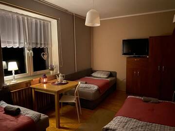 Фотографии Гостевой дом ES ROOMS г. Освенцим (Польша) №2 Фото Гостевой дом ES ROOMS г. Освенцим 2
