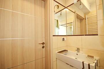 Фото номера Одноместный номер Гостевой дом Old Tree Villa &amp; Restaurant г. Освенцим 5