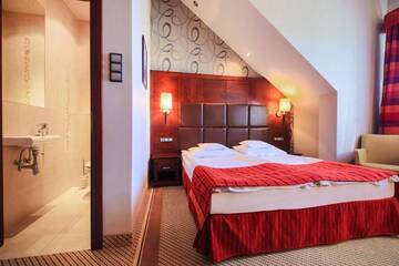 Фото номера Четырехместный номер Отель Hotel Galicja Superior Wellness &amp; Spa г. Освенцим 4