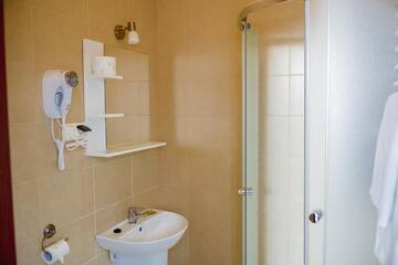 Фото номера Двухместный номер с 2 отдельными кроватями Проживание в семье Villa Green г. Освенцим 10