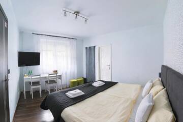Фото номера Стандартный двухместный номер с 1 кроватью Проживание в семье 7th Room Guest House г. Освенцим 4