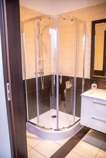 Фото номера Трехместный номер Отель Hotel Artur г. Освенцим 21