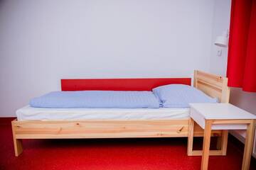 Фото Отель Międzynarodowy Dom Spotkań Młodzieży w Oświęcimiu г. Освенцим 3
