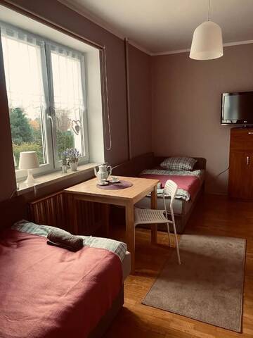 Фото номера Трехместный номер Гостевой дом ES ROOMS г. Освенцим 6