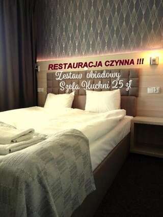 Фото Гостевой дом Old Tree Villa &amp; Restaurant г. Освенцим